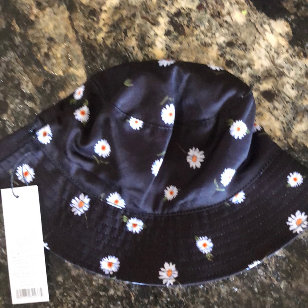 Alice + Olivia Reversible Bucket Hat